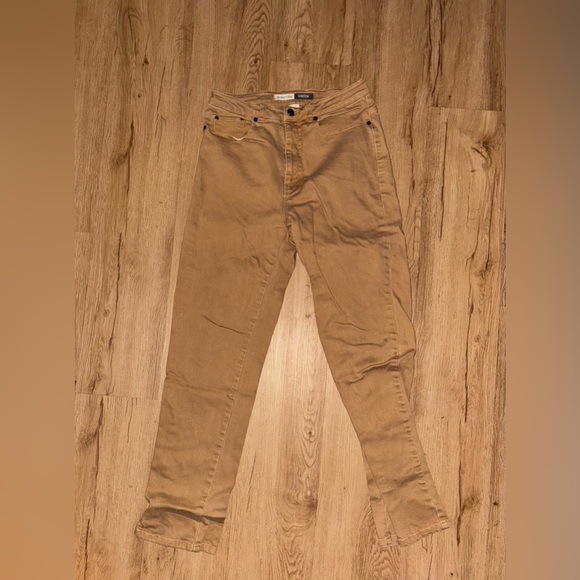 St. John’s Bay Stretch Jeans - Picture 1 of 3